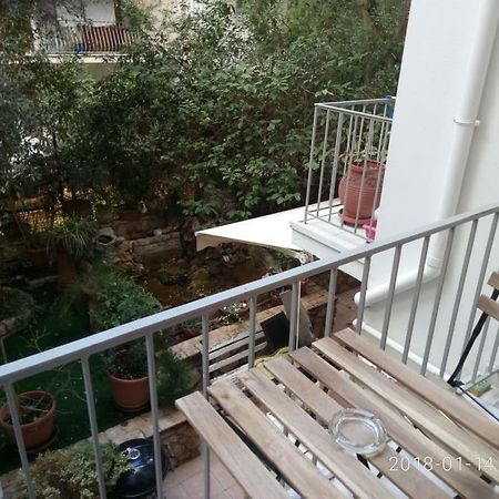 Modern, Ideally Located Studio Apartment Athens Exterior photo